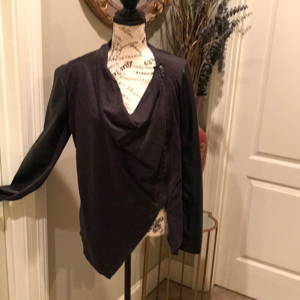 Totally cool faux suede and faux leather moto top. Size M EUC